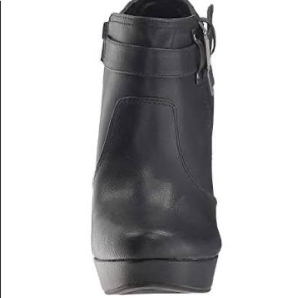 Guess “Dorine” Black Booties Size 10M - Picture 5 of 6